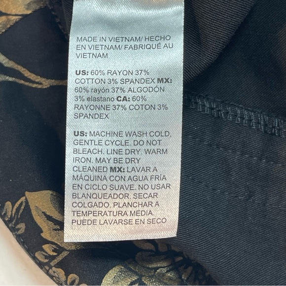 CHICO'S Brigitte Black Pants Gold Floral Print So Slimming Size 12 (Chico Sz 2R) - Picture 4 of 9